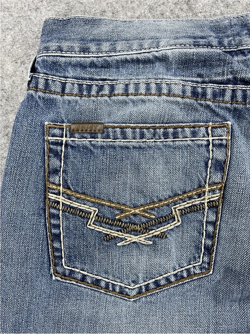 Ariat Mens Jeans Straight Fit Leg M5 33x32 Denim Western Cowboy Work EUC - Picture 10 of 13